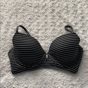 Black wire cutout bikini top